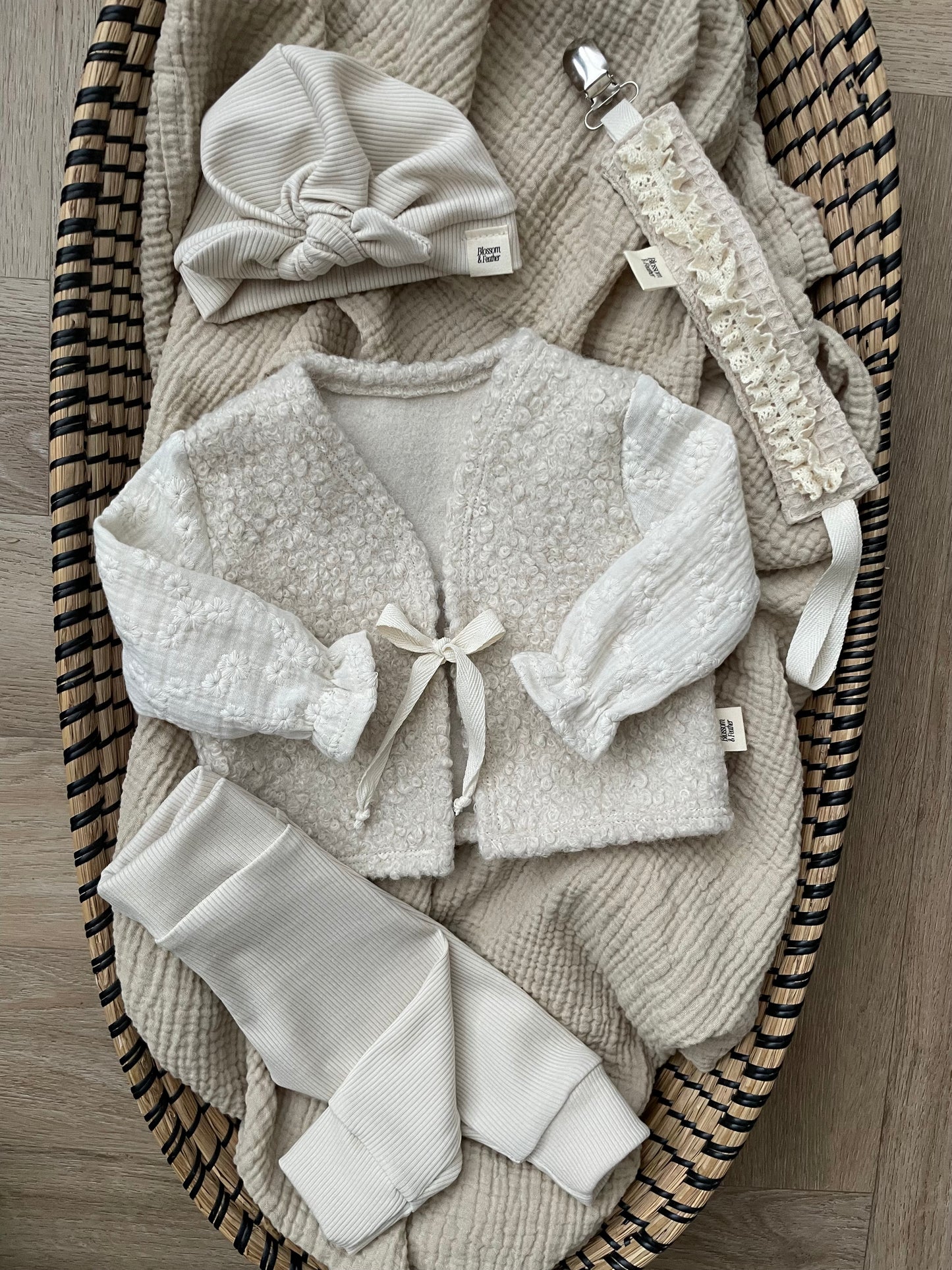 Teddy Gilet | Broderie | Beige kiezel