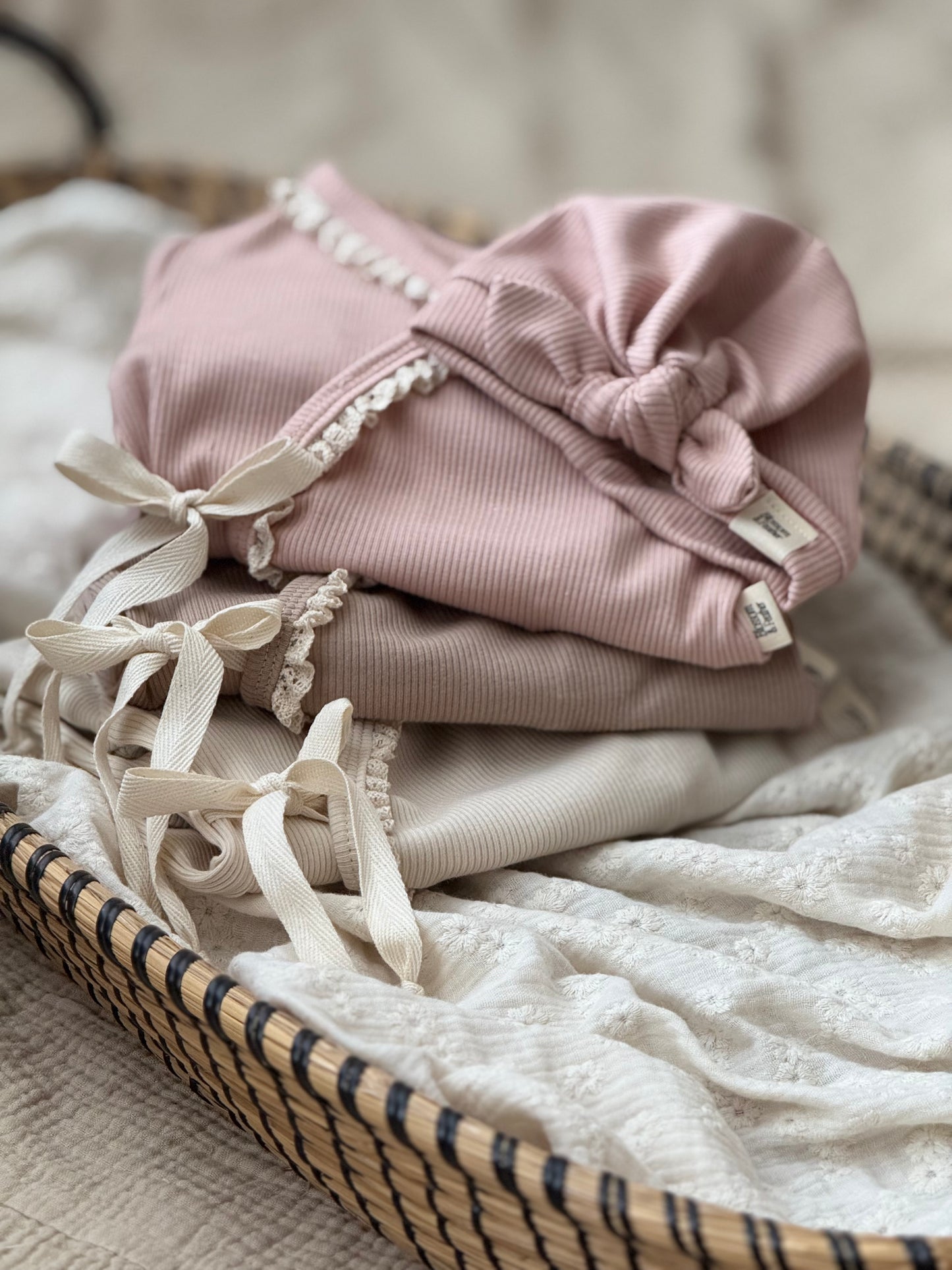 Ribbed playsuit | Nude pink | Lace