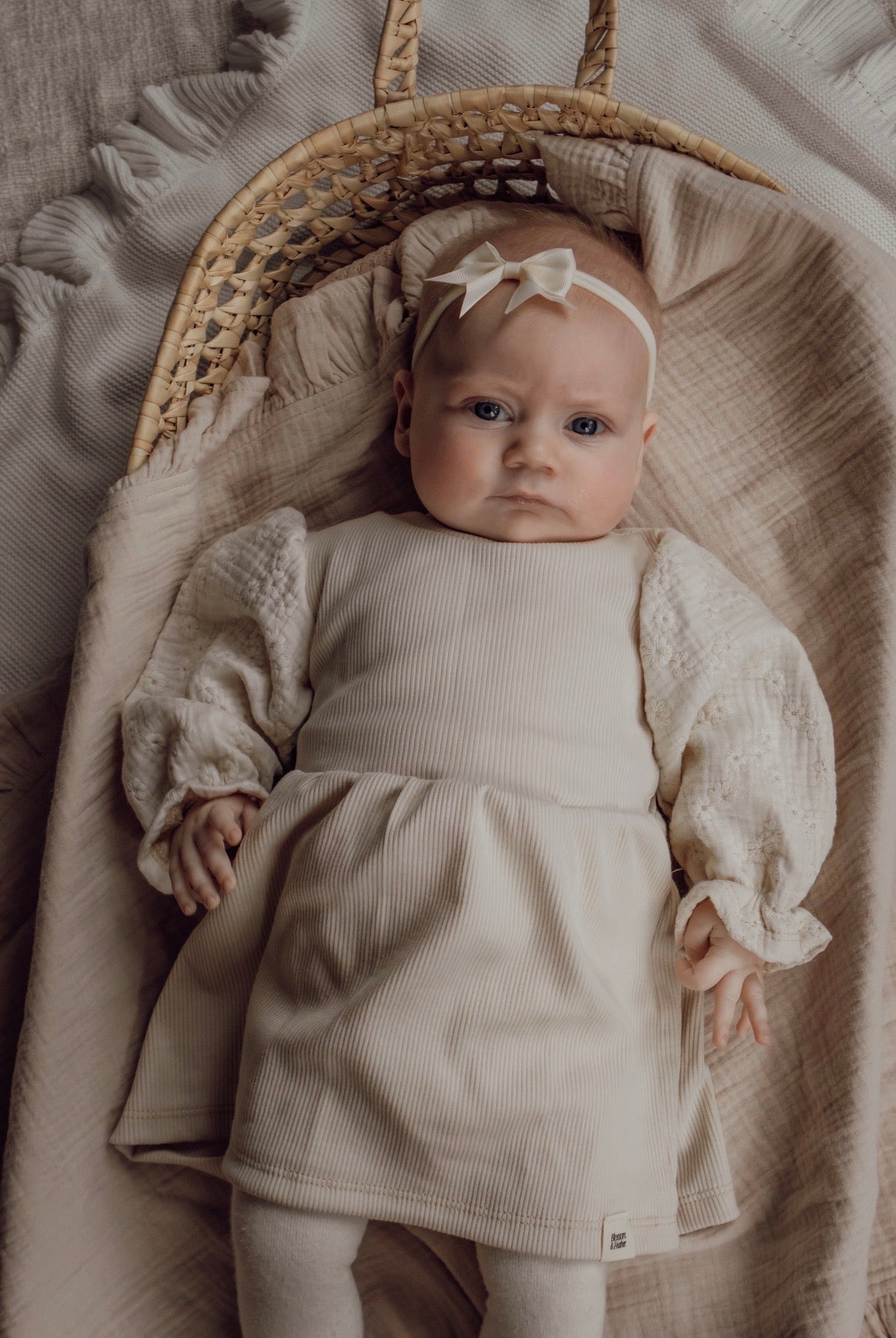 Jurkje rib | Broderie pofmouw