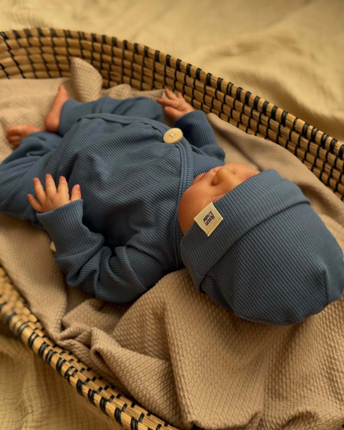 Beanie rib | Jeansblauw - Blossom & Feather