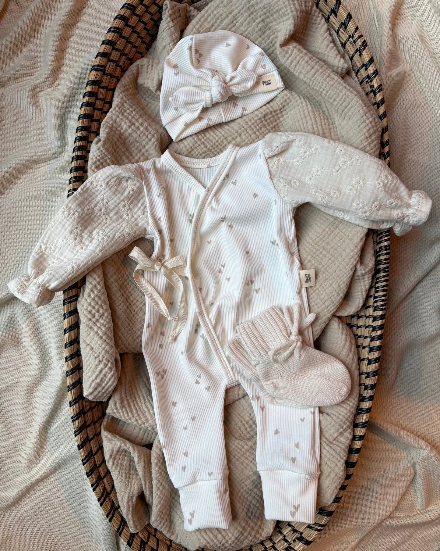 Boxpakje | Hartjes | Broderie afbeelding 4 - Blossom & Feather