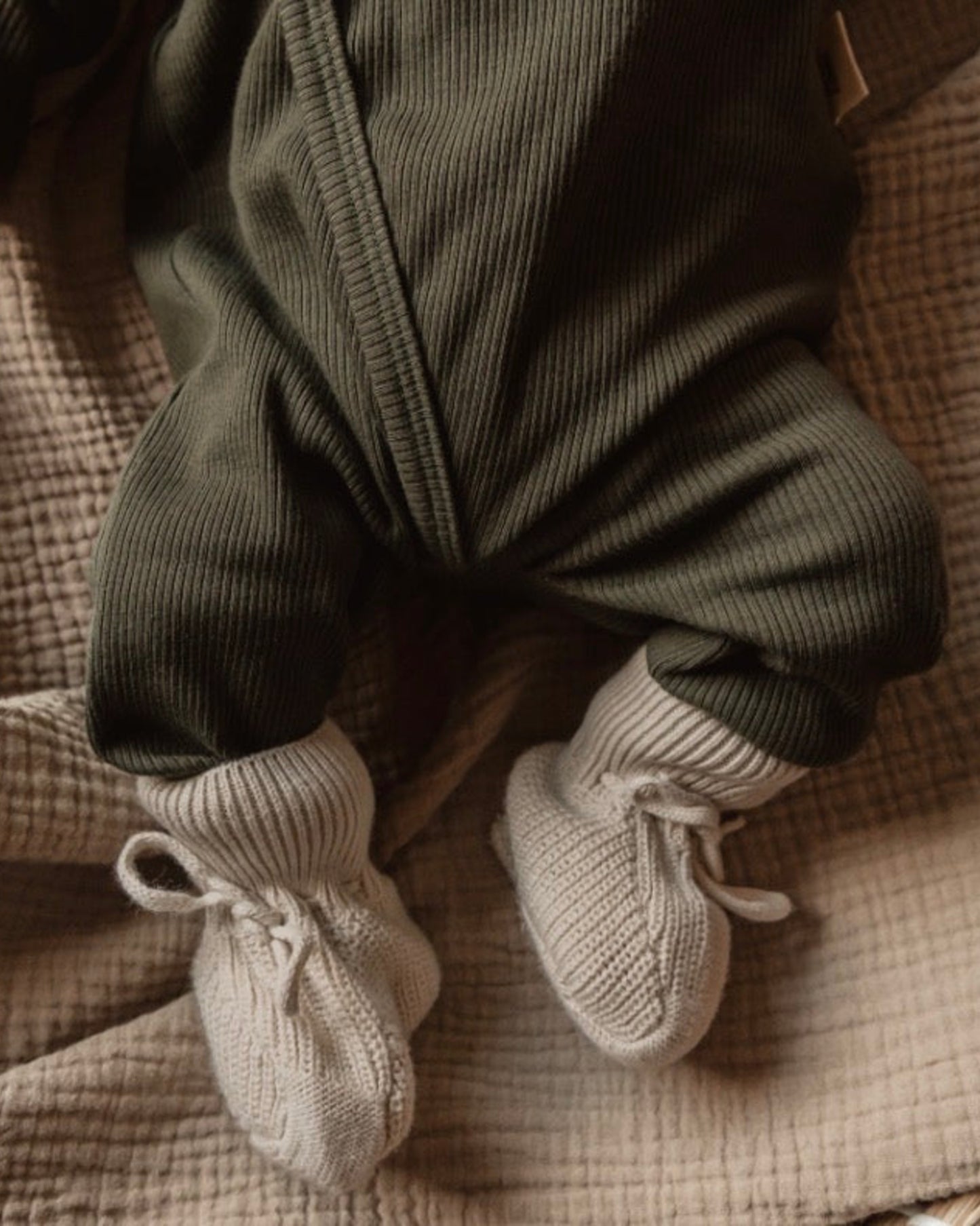 Boxpakje rib | Legergroen afbeelding 4 - Blossom & Feather