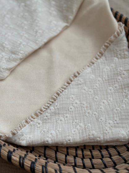 Omslagdoek/wikkeldoek | 100% baby knit | Broderie