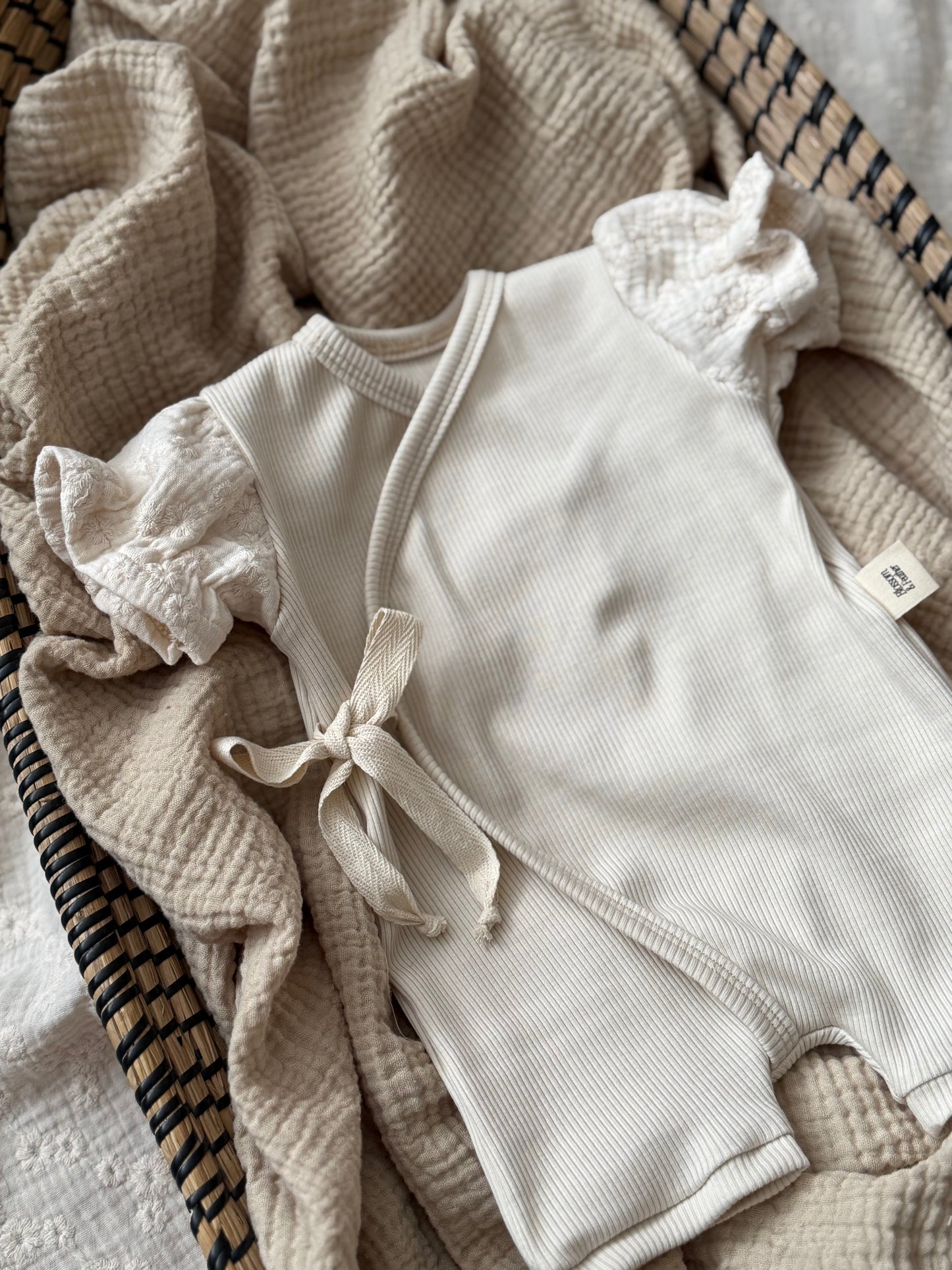 Zomer pakje | Broderie | Crème | Pofmouwtjes