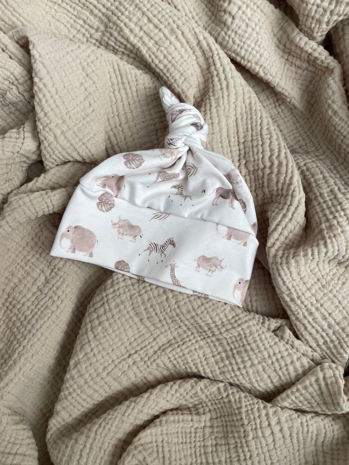 Knotted hat | Safari
