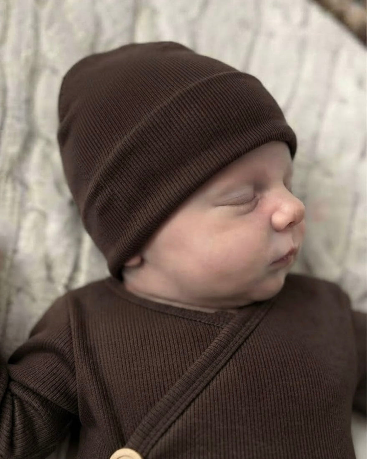 Beanie rib | Chocolade bruin - Blossom & Feather