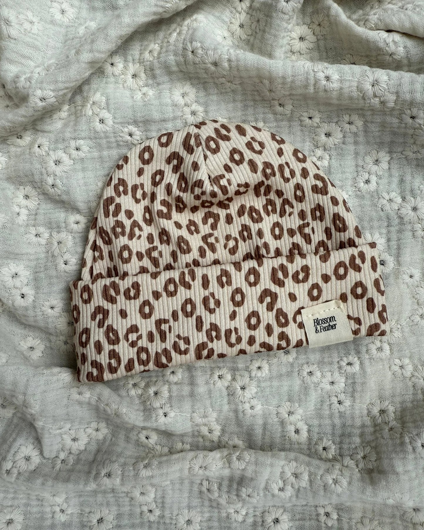 Beanie rib | Luipaard - Blossom & Feather