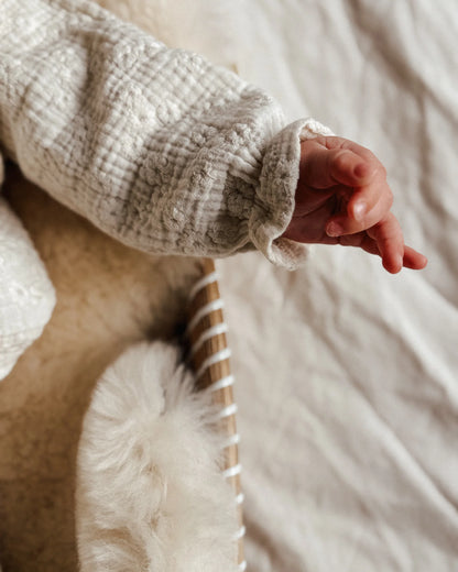 Blouse met volantkraag | Broderie | Ecru afbeelding 4 - Blossom & Feather