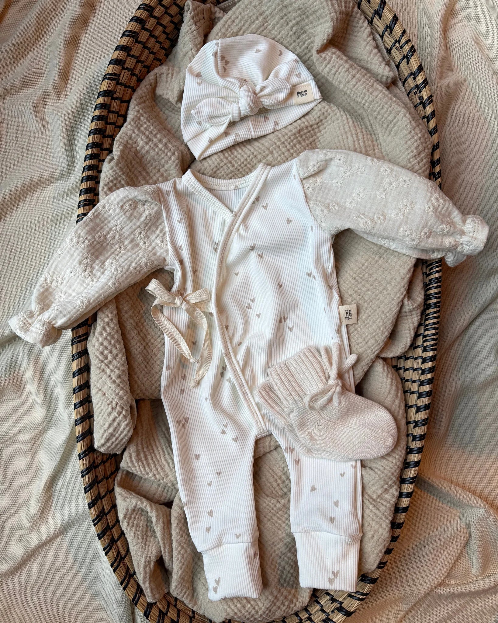 Boxpakje | Hartjes | Broderie afbeelding 4 - Blossom & Feather