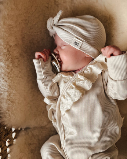 Boxpakje Liv | Cr�me rib | Kanten kraag afbeelding 6 - Blossom & Feather