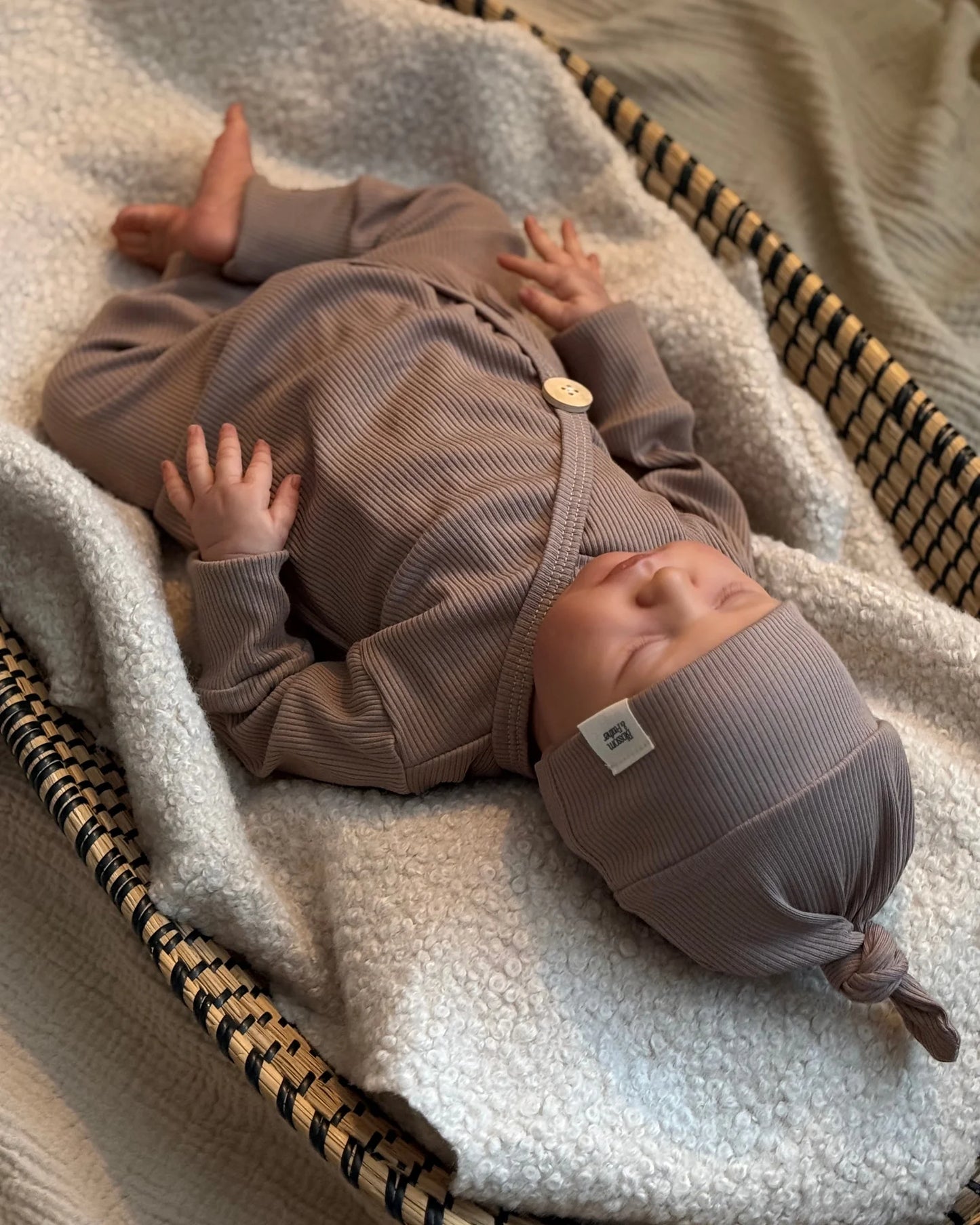 Boxpakje rib | Taupe afbeelding 2 - Blossom & Feather