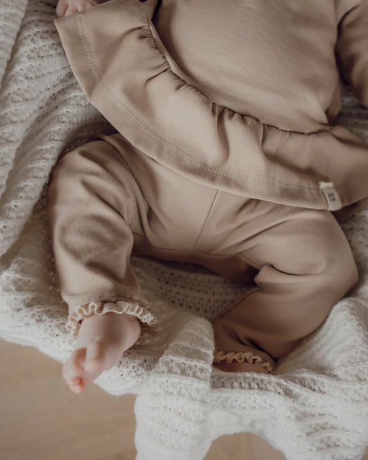 Broekje | Donker beige | Kant afbeelding 2 - Blossom & Feather