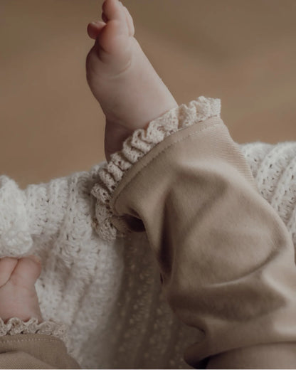 Broekje | Donker beige | Kant afbeelding 4 - Blossom & Feather