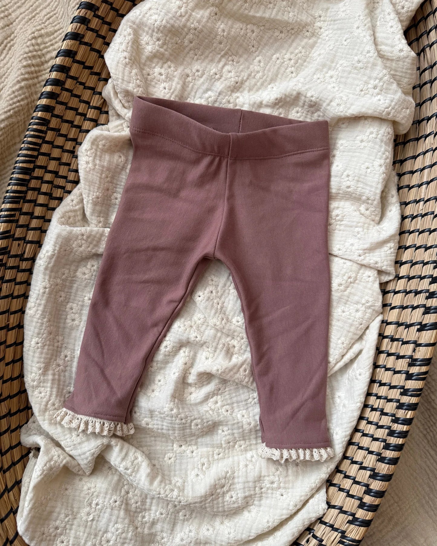 Broekje | Mauve | Kant afbeelding 1 - Blossom & Feather