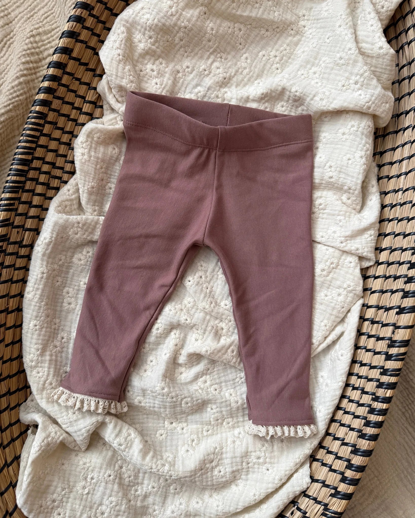 Broekje | Mauve | Kant afbeelding 1 - Blossom & Feather