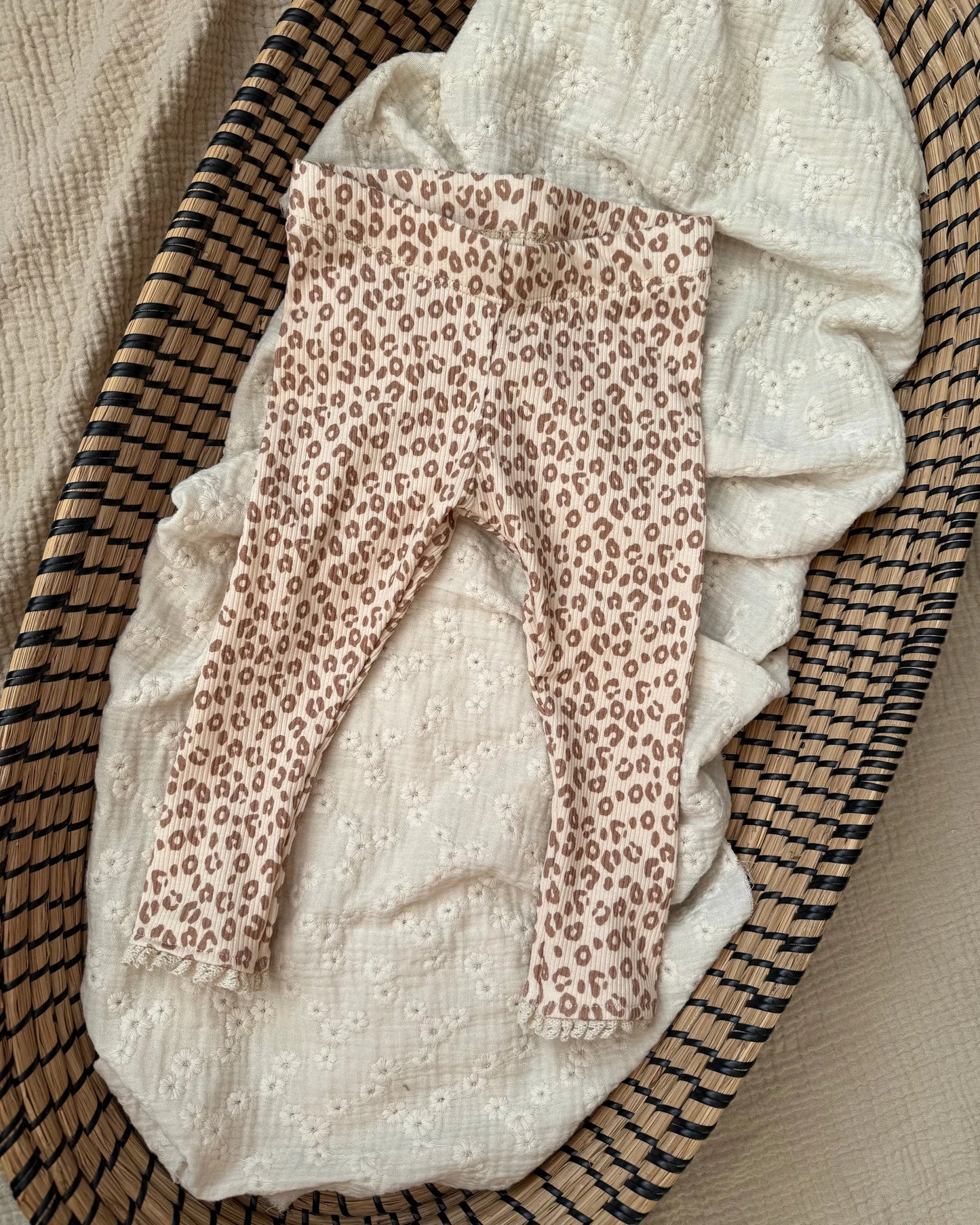 Broekje rib | Luipaard | Kant afbeelding 2 - Blossom & Feather