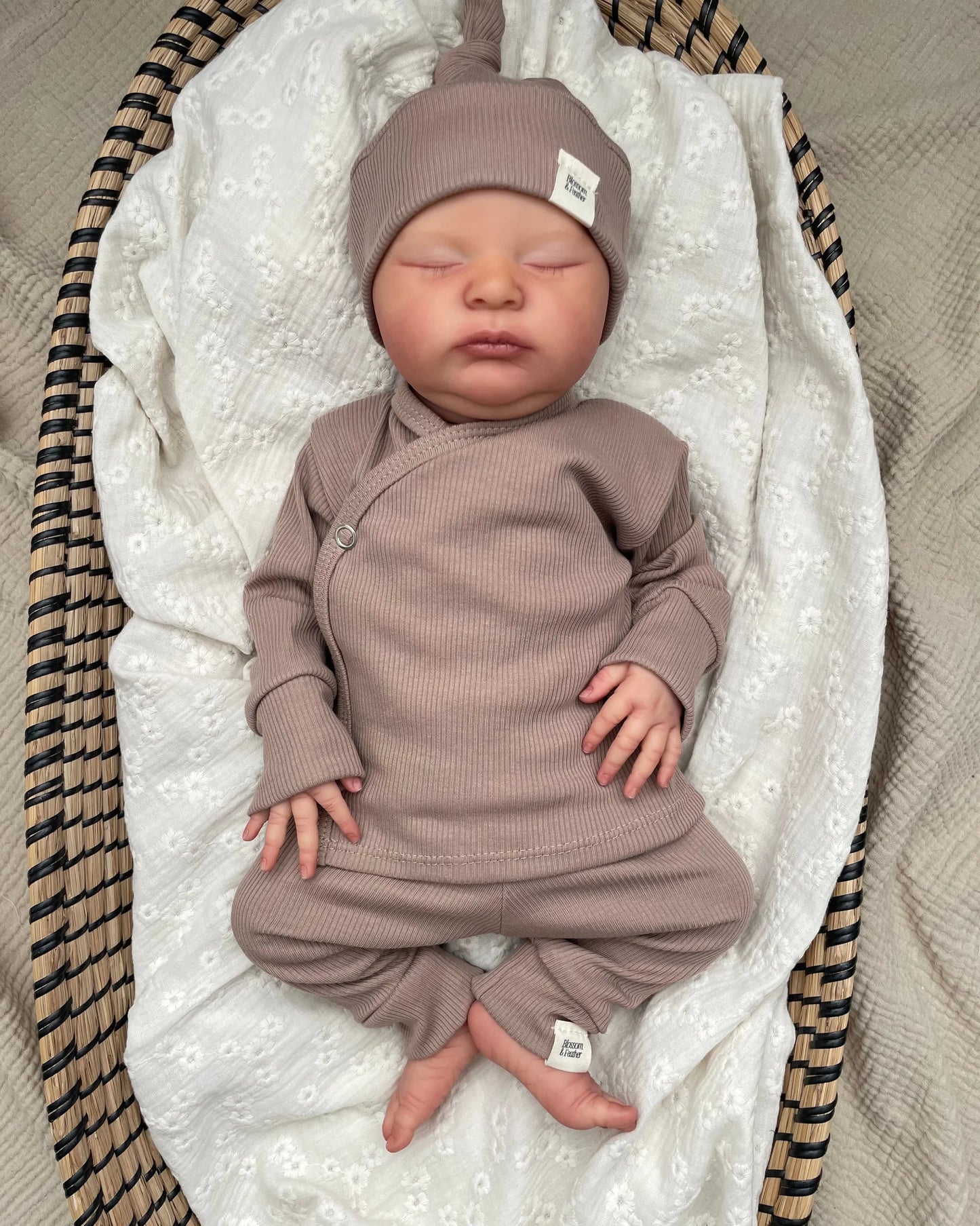 Broekje rib | Taupe afbeelding 2 - Blossom & Feather