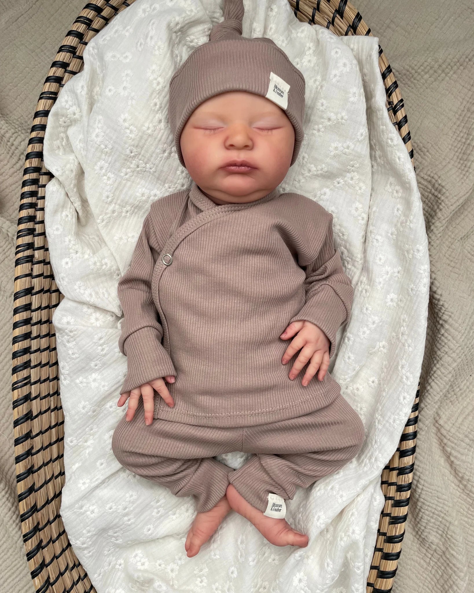 Broekje rib | Taupe afbeelding 2 - Blossom & Feather