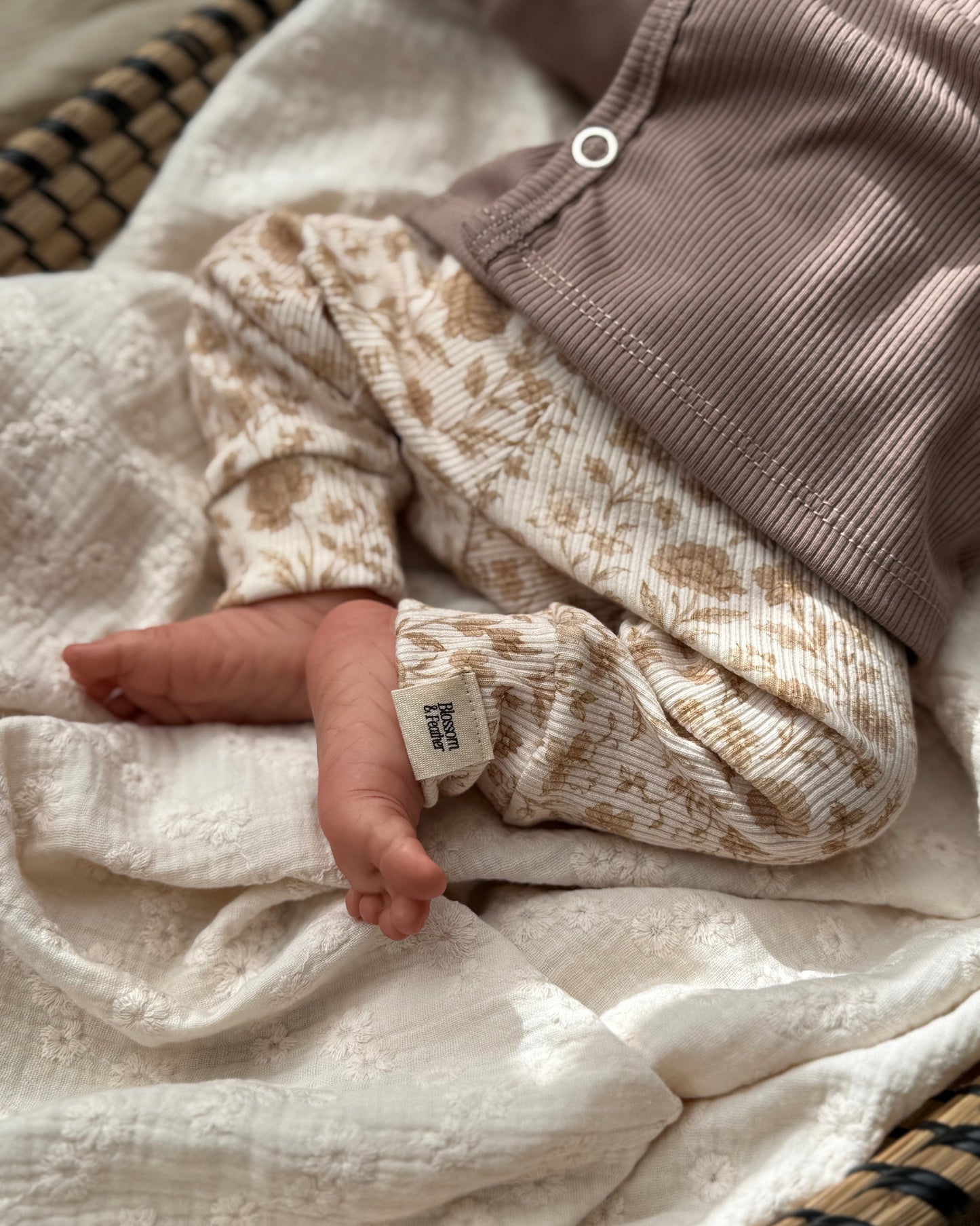 Broekje rib | Vintage bloem - Blossom & Feather