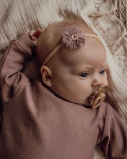 Haarbandje Lilly | Mauve . Op voorraad afbeelding 1 - Blossom & Feather