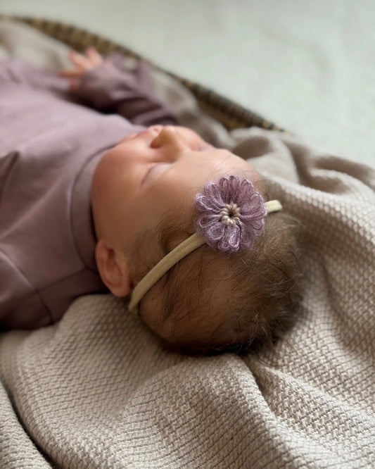 Haarbandje Lilly | Mauve . Op voorraad afbeelding 2 - Blossom & Feather