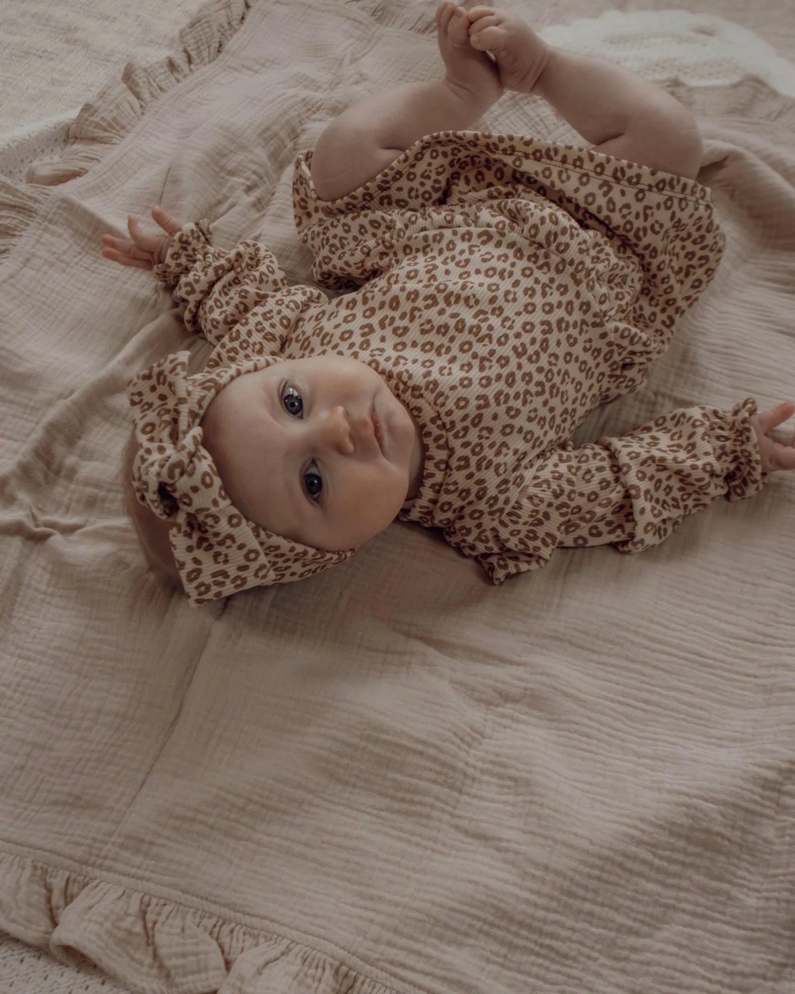 Jurkje rib | Luipaard | Ruffle afbeelding 4 - Blossom & Feather