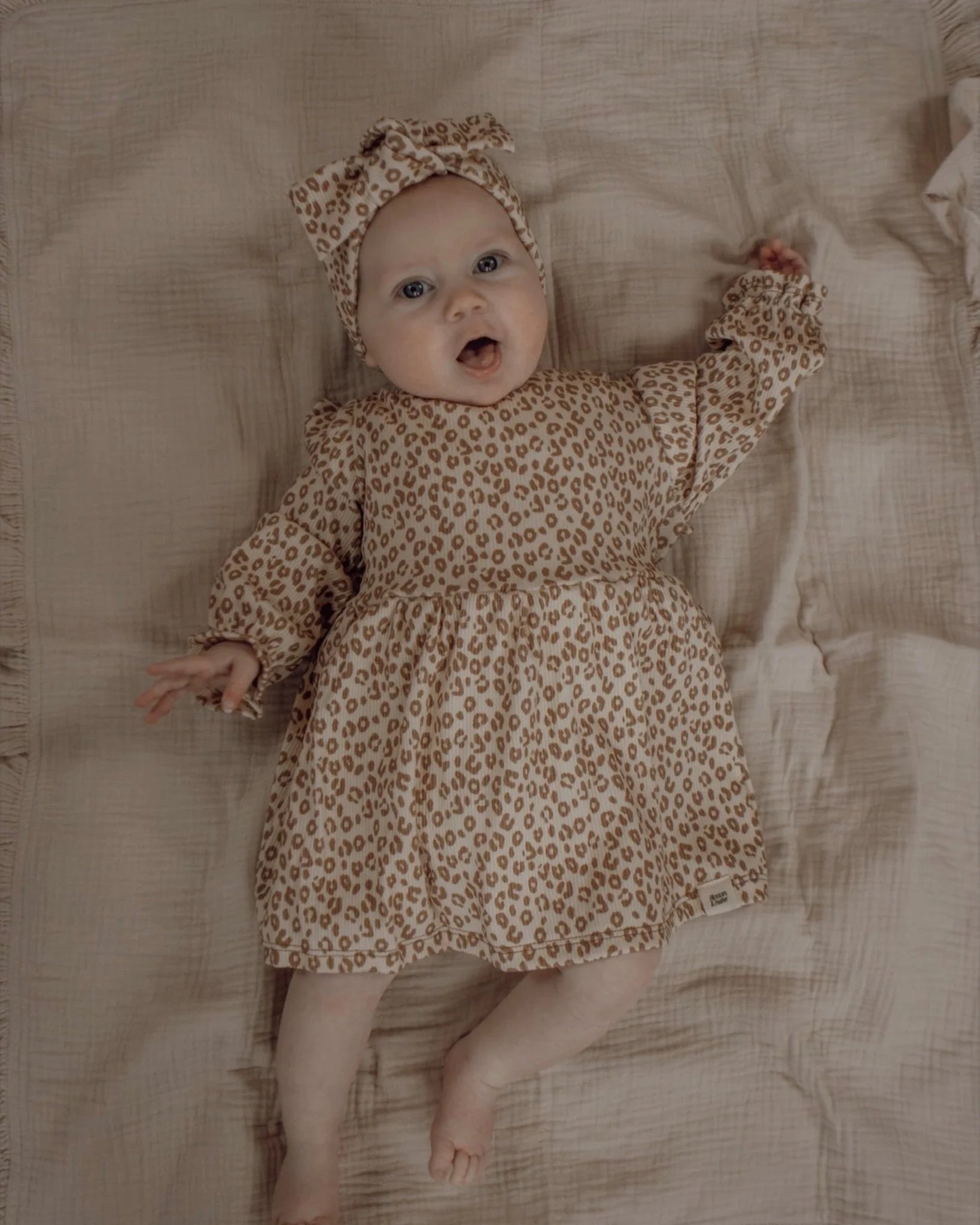 Jurkje rib | Luipaard | Ruffle afbeelding 5 - Blossom & Feather