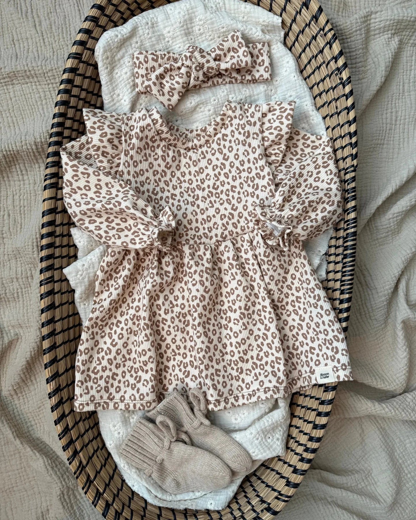 Jurkje rib | Luipaard | Ruffle afbeelding 7 - Blossom & Feather