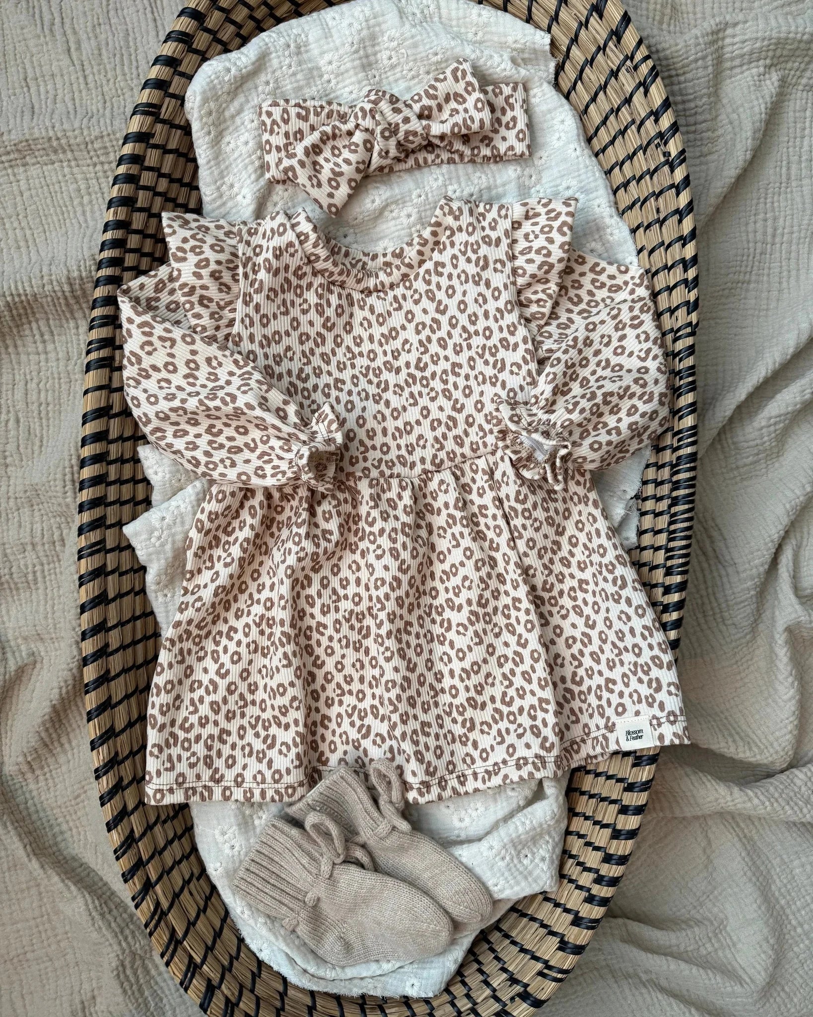 Jurkje rib | Luipaard | Ruffle afbeelding 7 - Blossom & Feather