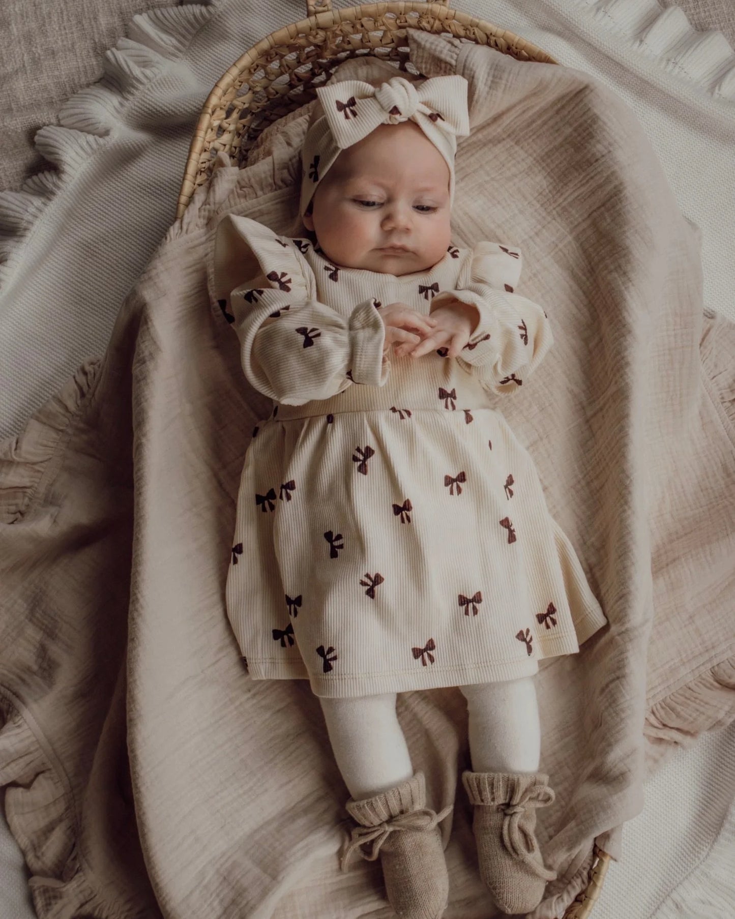 Jurkje rib | Strikjes | Ruffle afbeelding 2 - Blossom & Feather