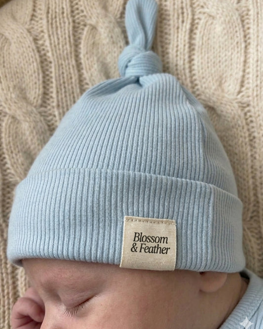Knoopmutsje rib | Licht blauw afbeelding 1 - Blossom & Feather