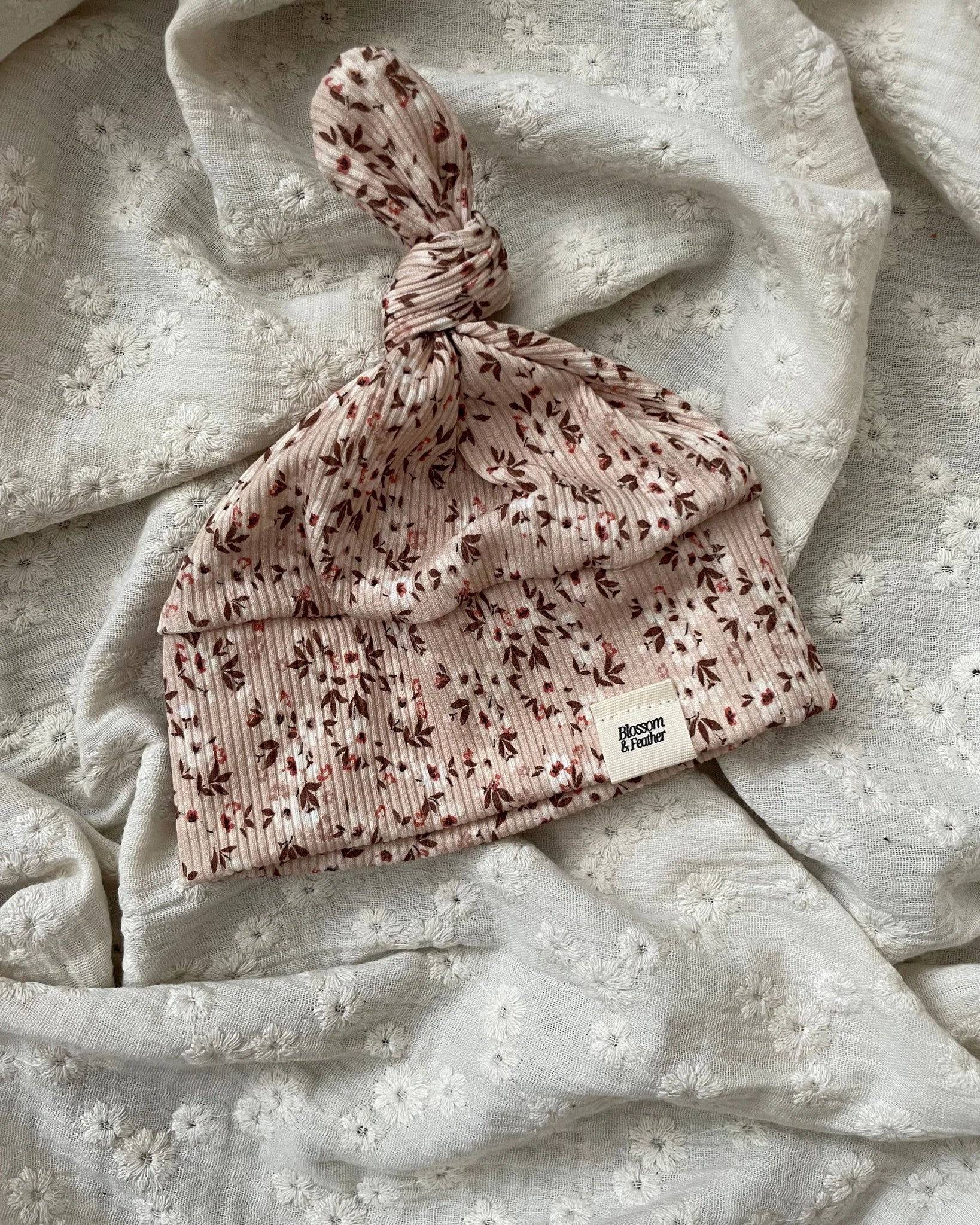 Knoopmutsje rib | Livia - Blossom & Feather