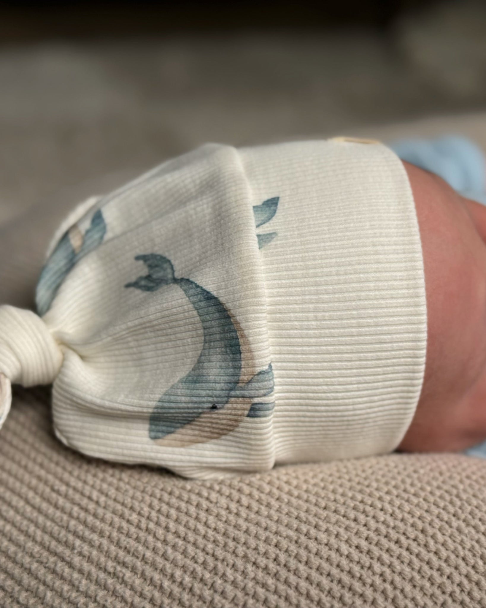 Knoopmutsje rib | Walvis afbeelding 2 - Blossom & Feather