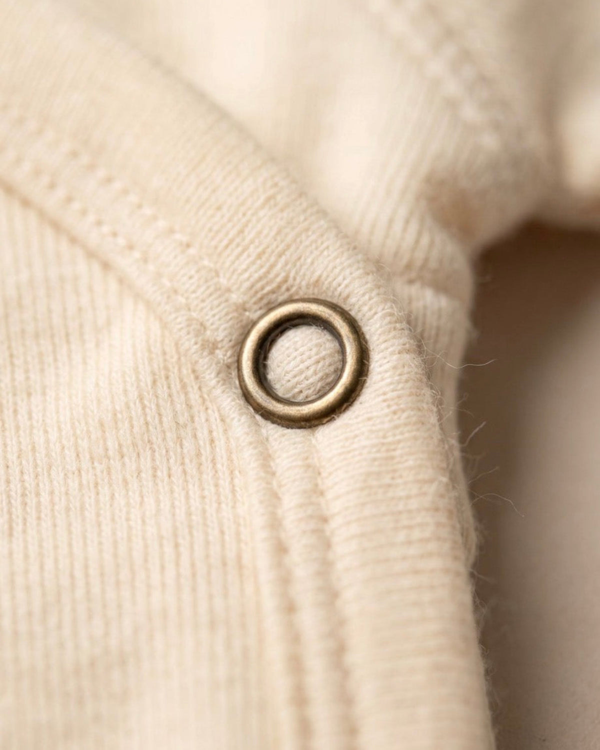 Merino wollen romper | Lelle Barn | Naturel afbeelding 3 - Blossom & Feather