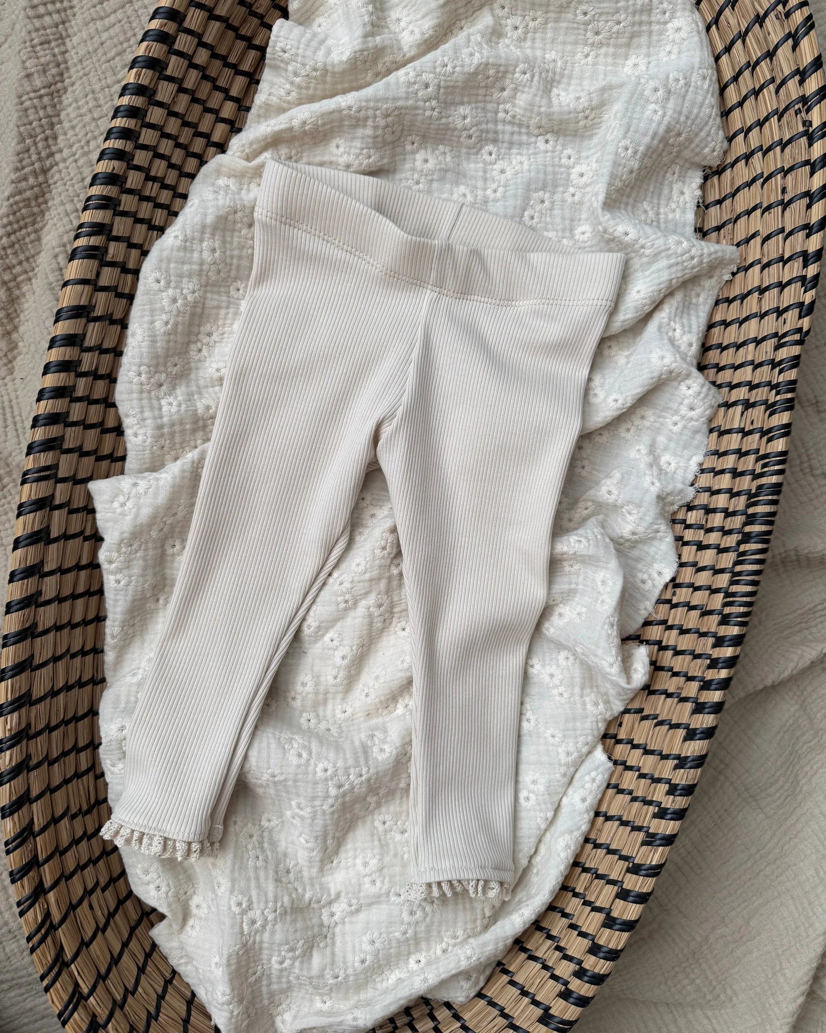 Broekje rib | Cr�me | Kant afbeelding 2 - Blossom & Feather