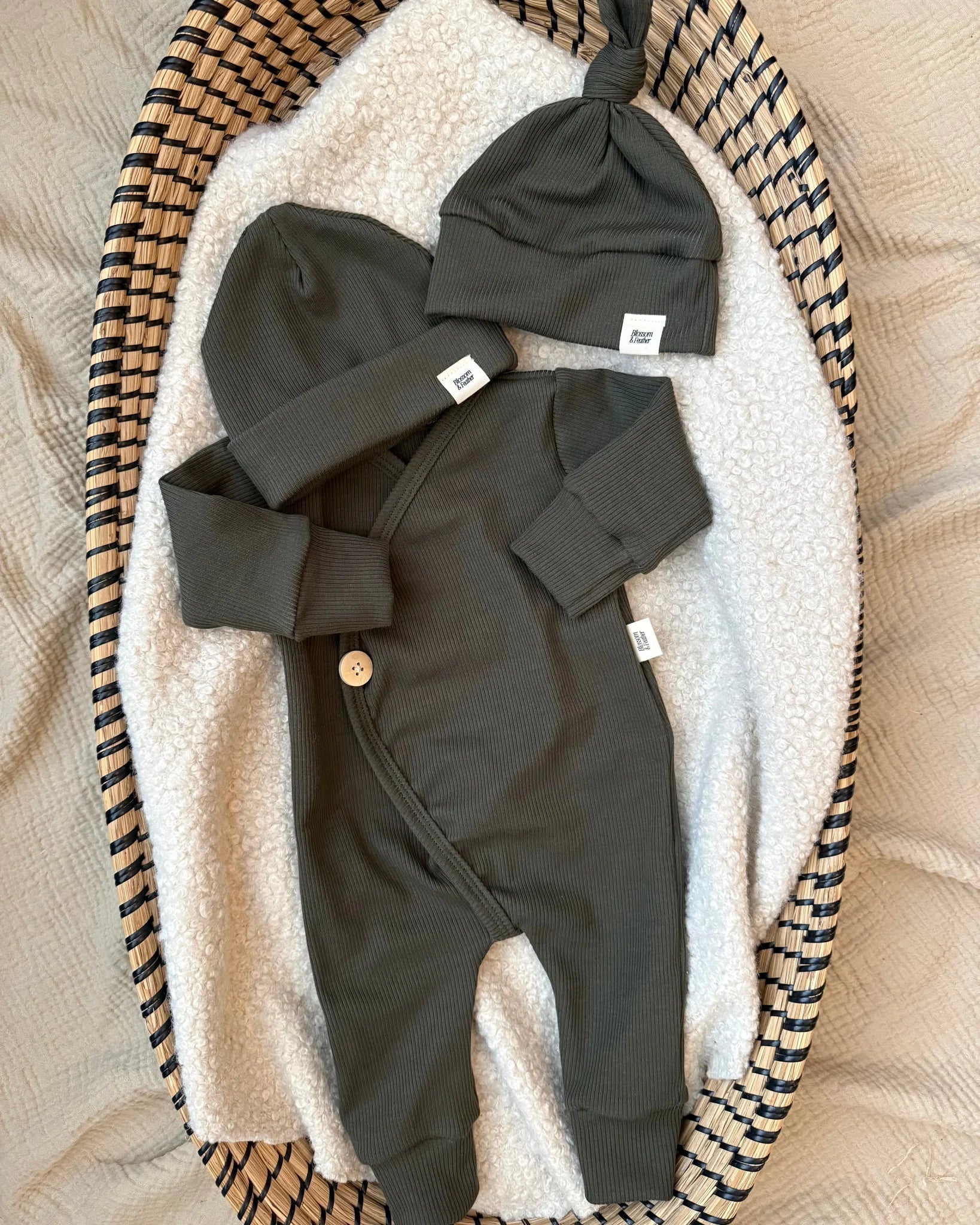 Boxpakje rib | Legergroen afbeelding 3 - Blossom & Feather