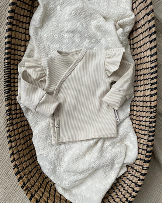 Overslagshirtje rib | Met of zonder ruffle | Cr�me afbeelding 1 - Blossom & Feather