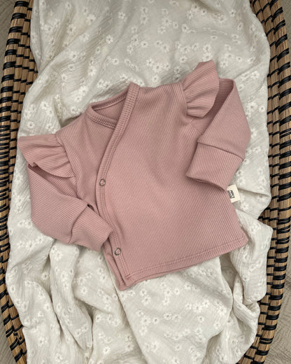 Overslagshirtje rib | Met of zonder ruffle | Nude roze afbeelding 1 - Blossom & Feather