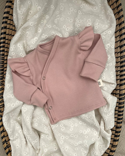 Overslagshirtje rib | Met of zonder ruffle | Nude roze afbeelding 2 - Blossom & Feather
