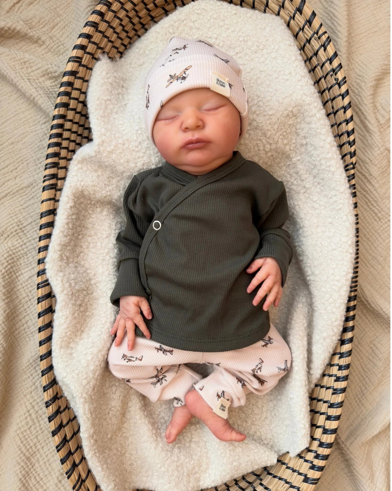 Overslagshirtje rib | Legergroen afbeelding 1 - Blossom & Feather