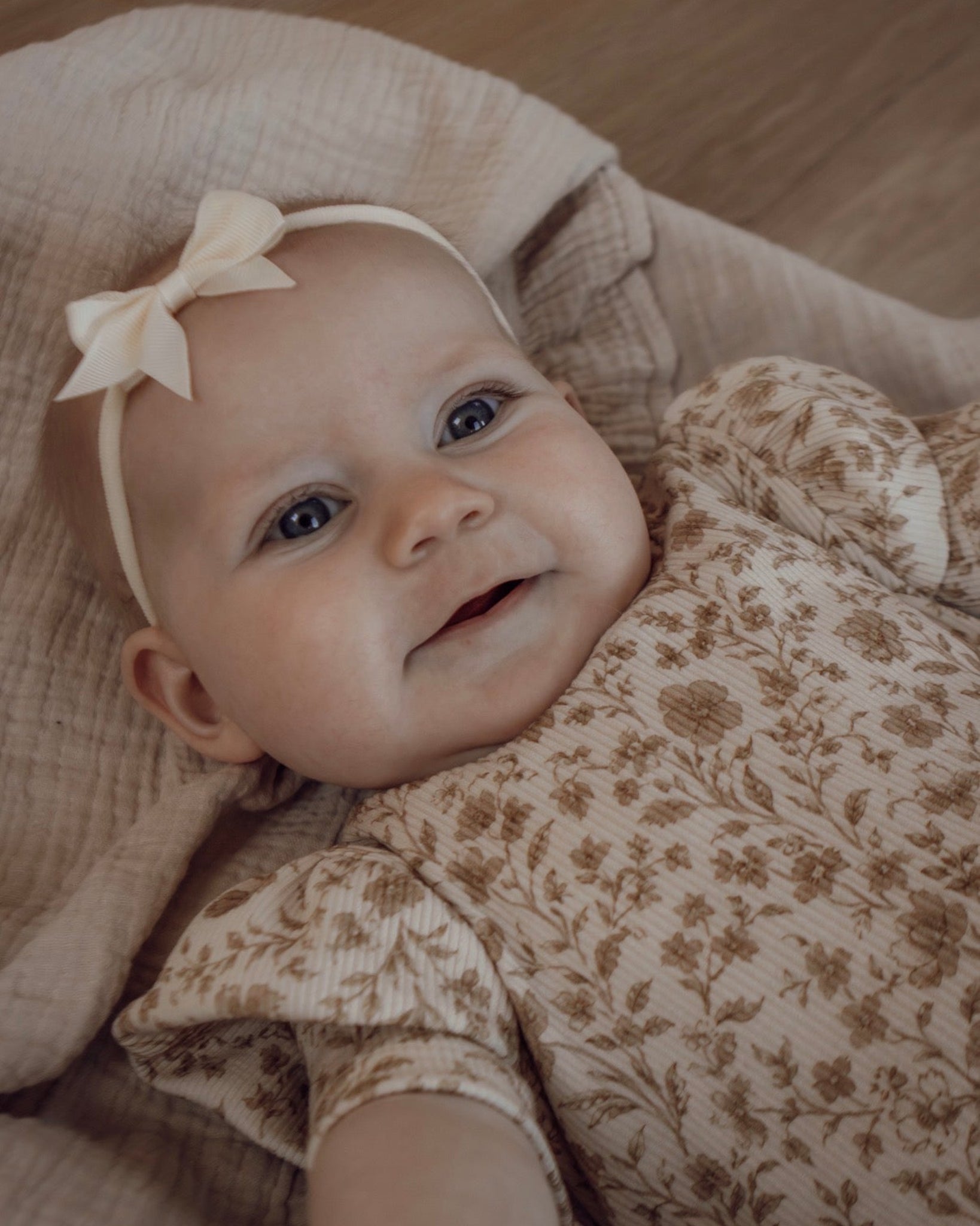 Shirtje rib | Vintage bloem | Ruffle afbeelding 4 - Blossom & Feather