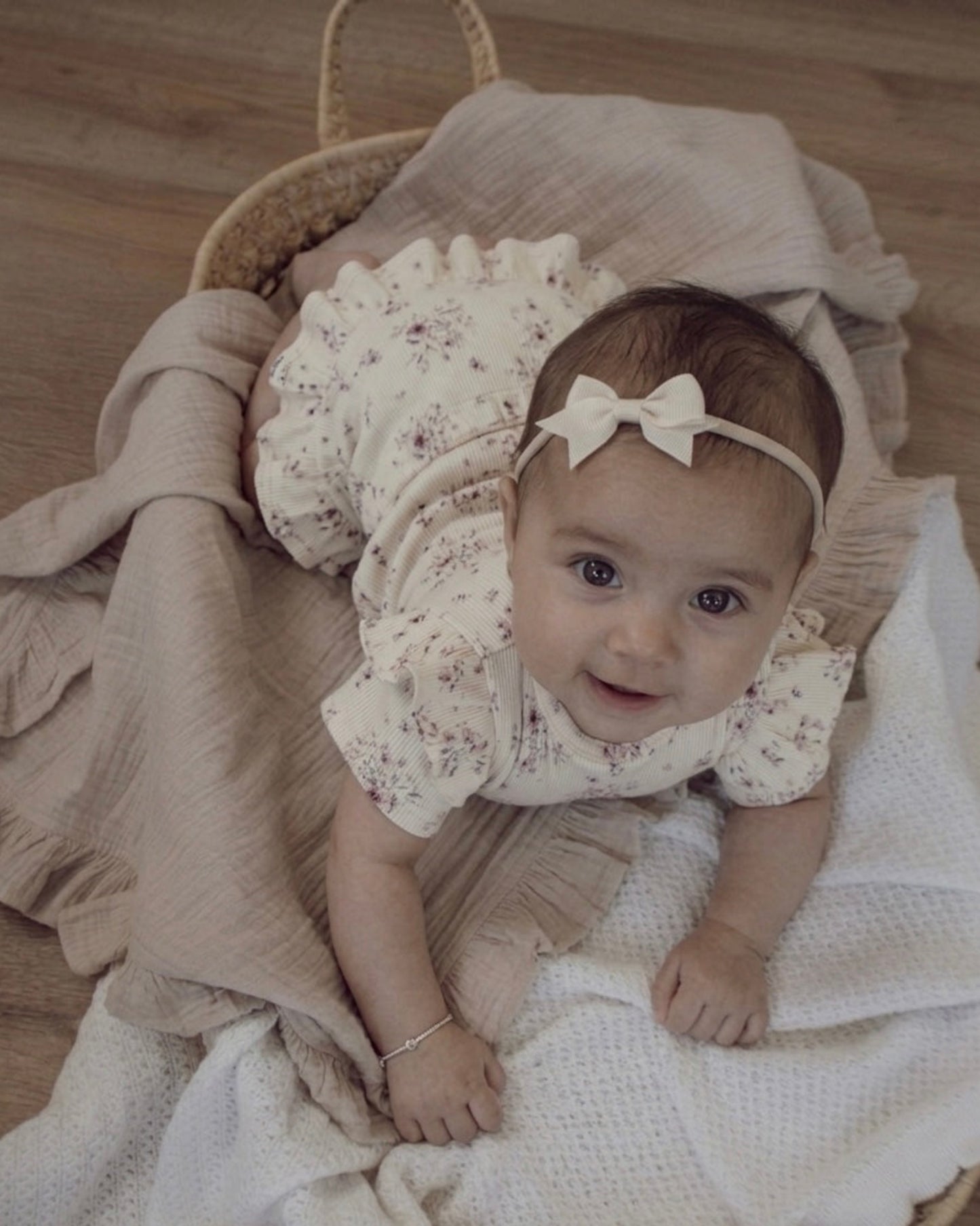 Shirtje rib | Kersenbloesem | Ruffle afbeelding 2 - Blossom & Feather