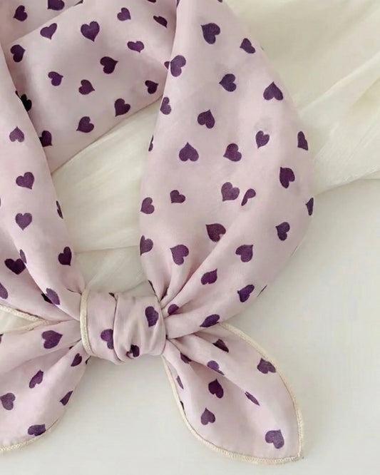Bandana sjaaltje | Paarse hartjes . Op voorraad afbeelding 3 - Blossom & Feather
