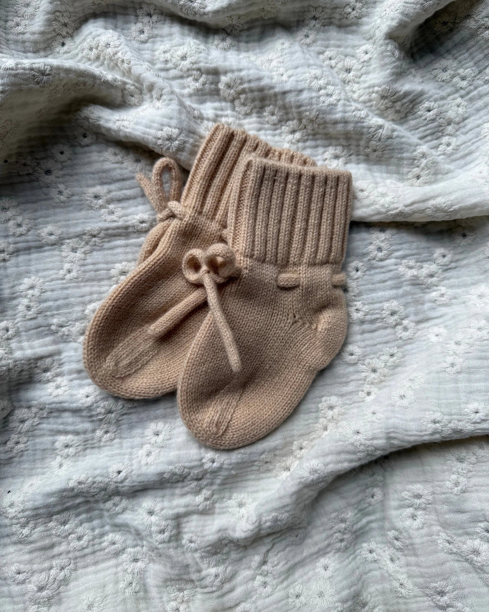 Slofjes | 100% Merino wol | Camel . Op voorraad afbeelding 1 - Blossom & Feather