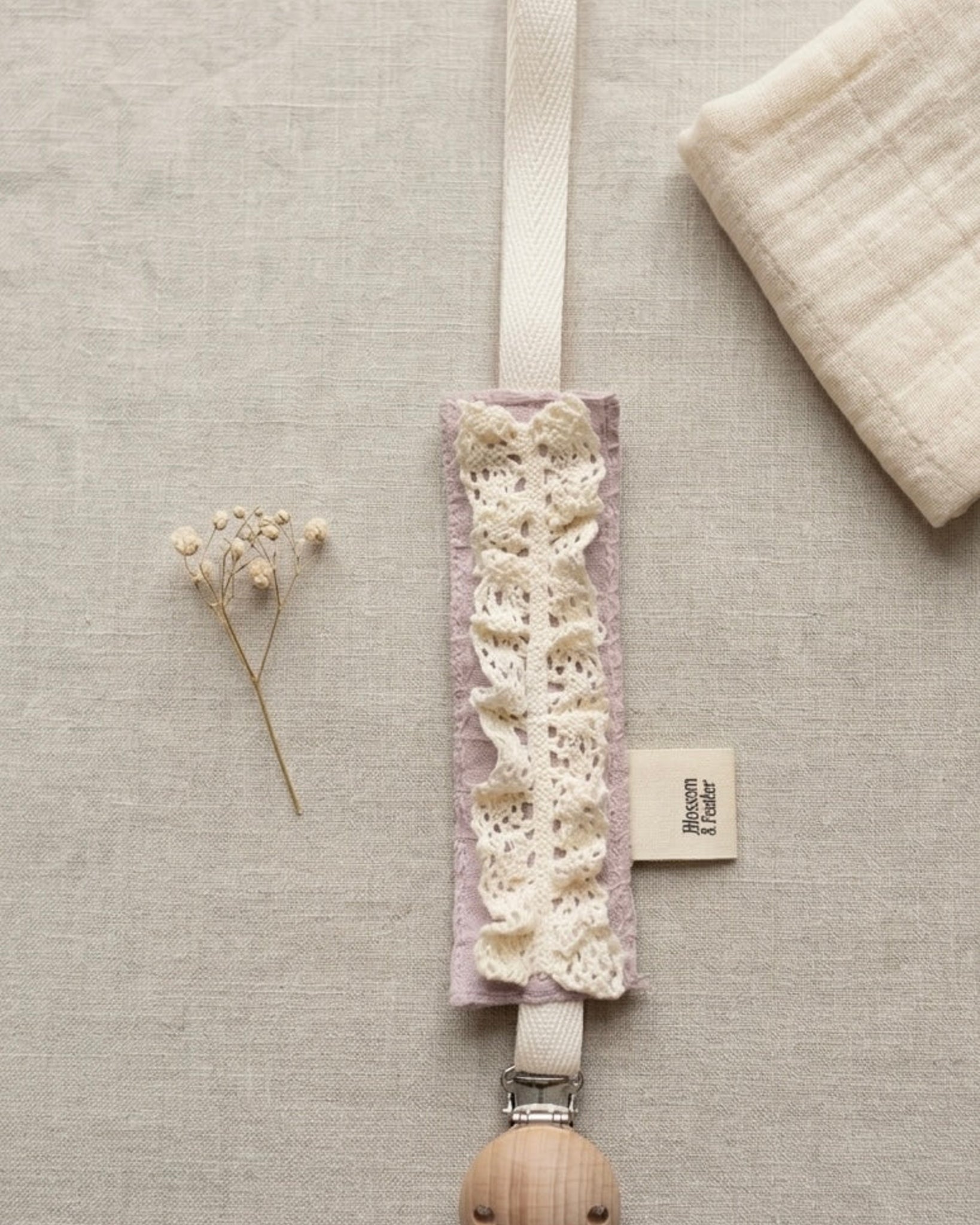 Speenkoord | Kant | Oudroze • Op voorraad afbeelding 1 - Blossom & Feather