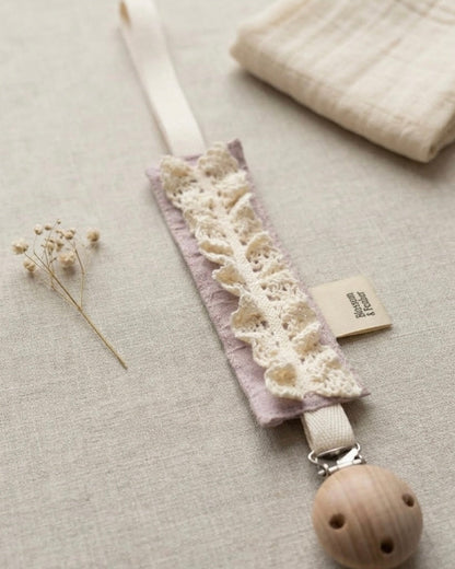 Speenkoord | Kant | Oudroze • Op voorraad afbeelding 2 - Blossom & Feather