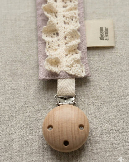 Speenkoord | Kant | Oudroze • Op voorraad afbeelding 3 - Blossom & Feather