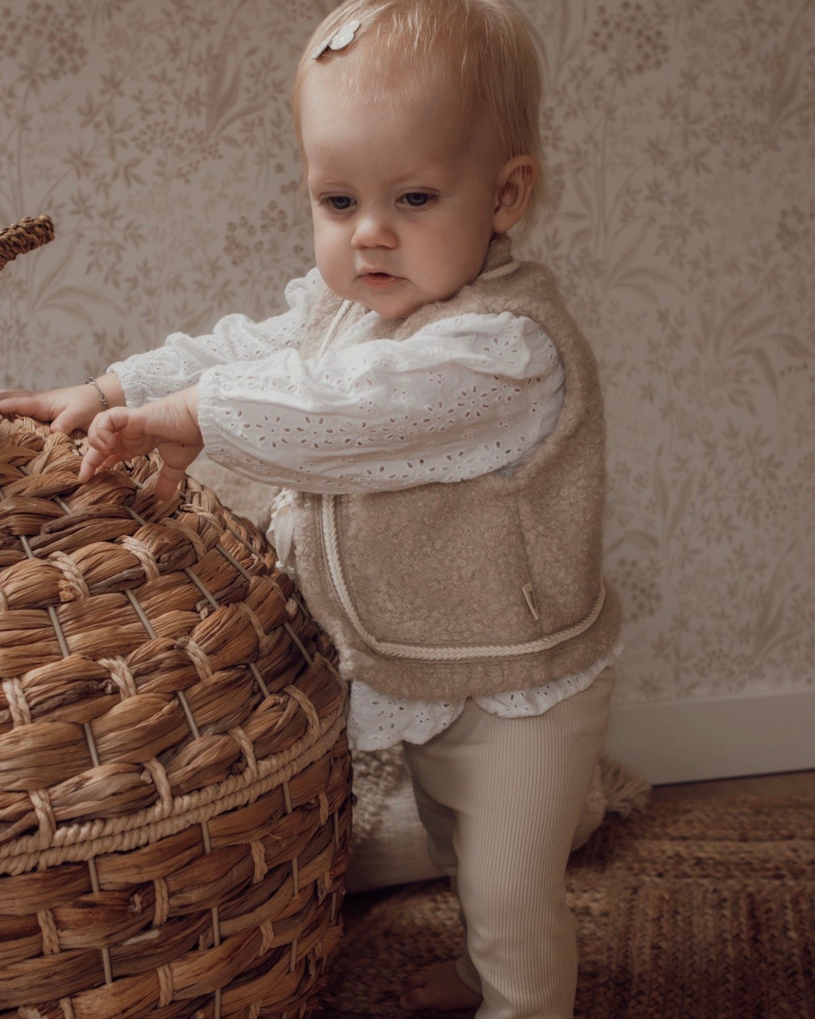 Teddy gilet | Licht beige | Visgraat afbeelding 5 - Blossom & Feather