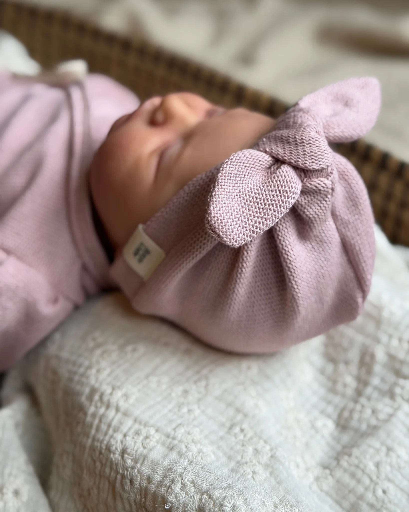 Turban mutsje | Baby knit | Oudroze afbeelding 1 - Blossom & Feather