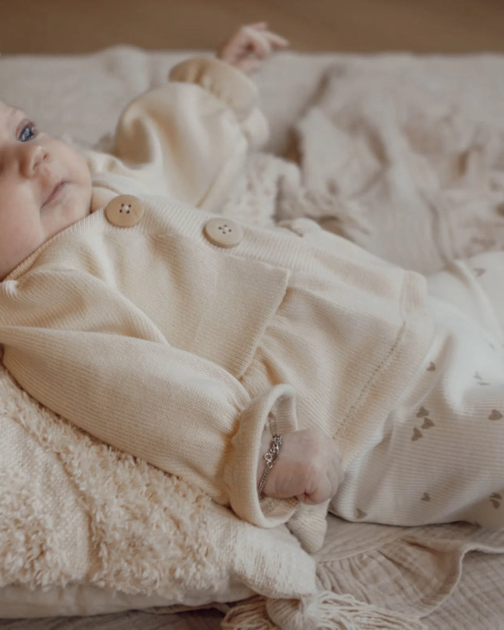 Vestje | Baby knit | Cr�me afbeelding 3 - Blossom & Feather